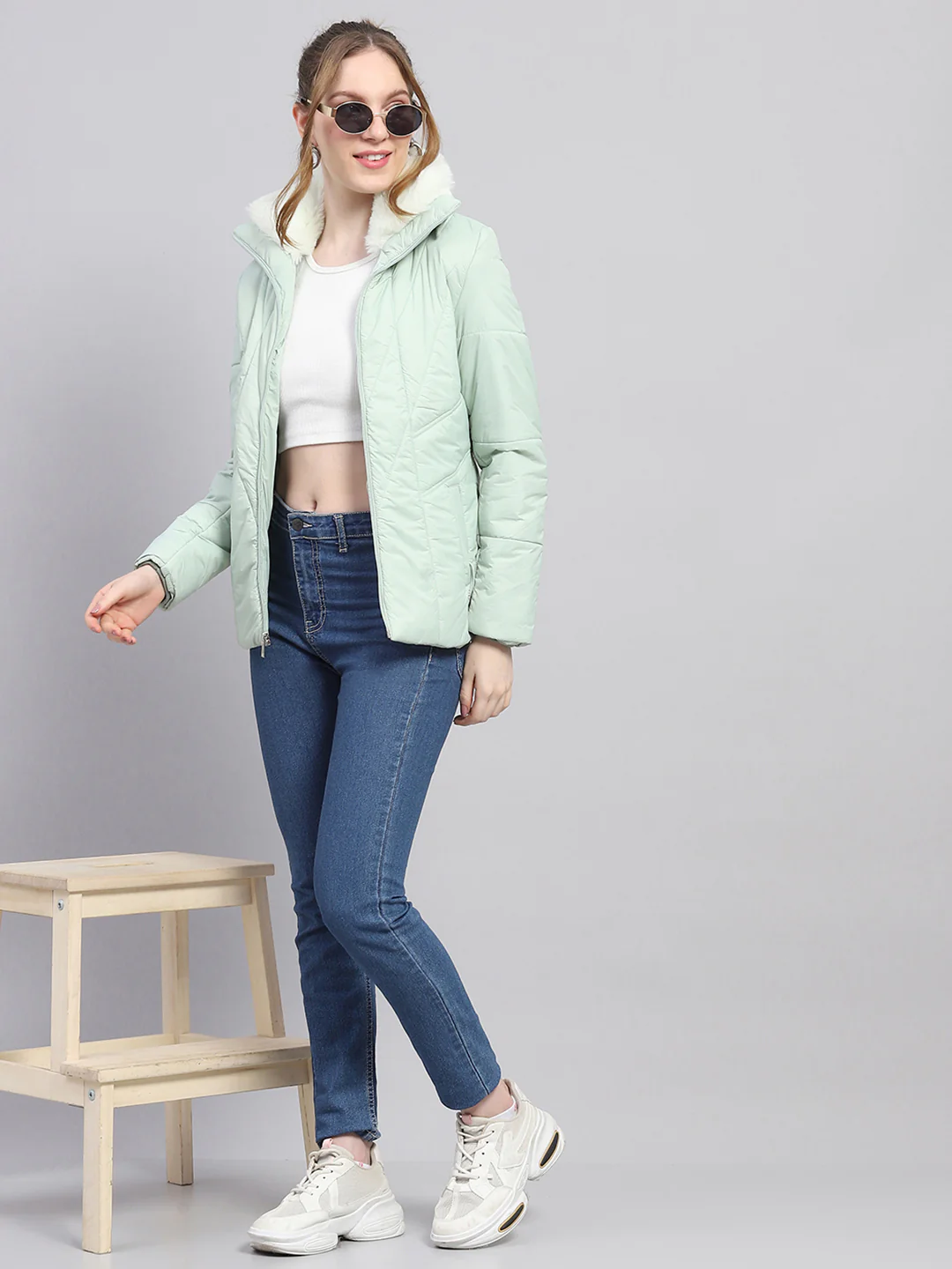 Women Green Solid Collar Full Sleeve Jacket - Image 2