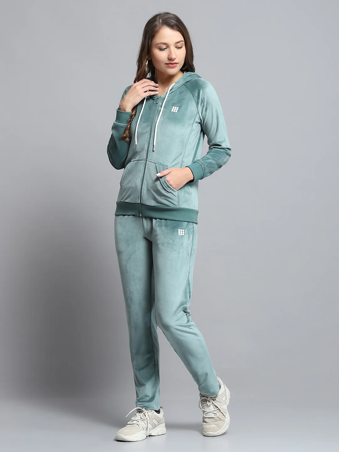 Rock.it Women Green Solid Hooded Full Sleeve Tracksuit - Image 3