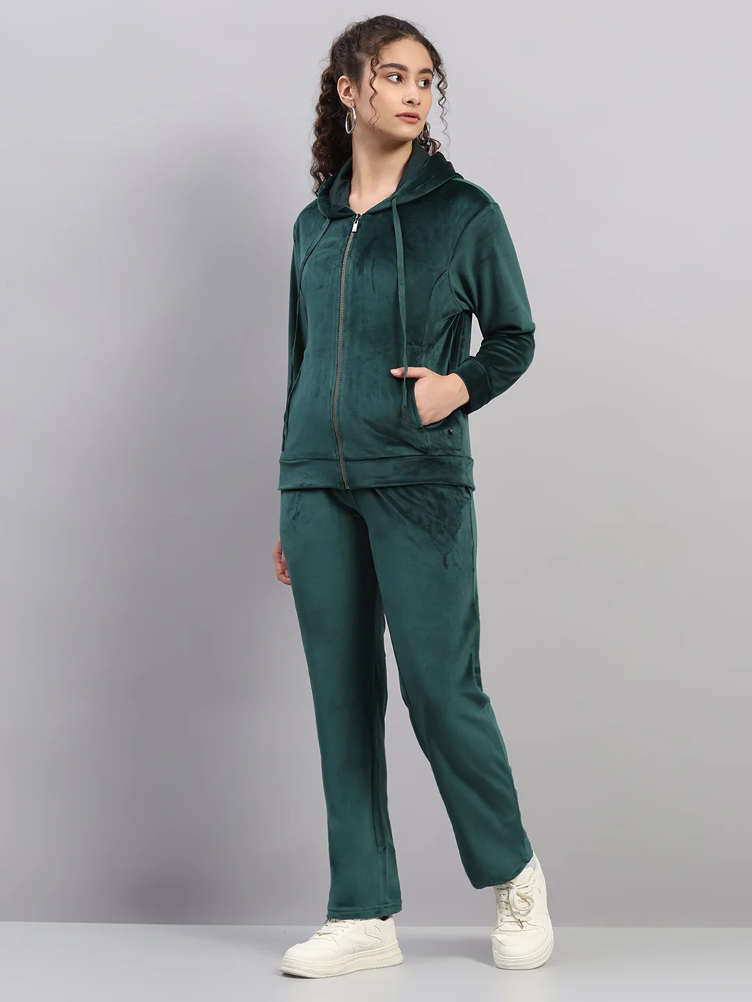 Women Green Solid Hooded Full Sleeve Winter Tracksuit - Image 3