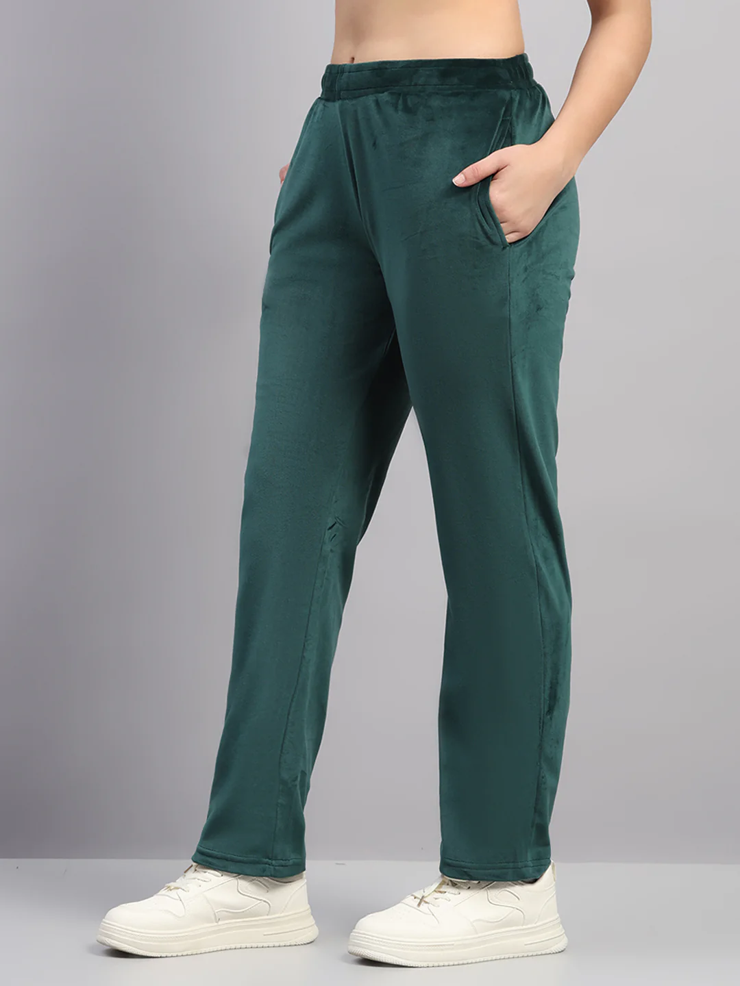 Women Green Solid Hooded Full Sleeve Winter Tracksuit - Image 6