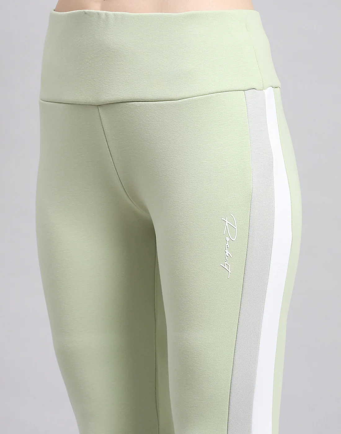 Rock.it Women Green Solid Regular Fit Legging - Image 6