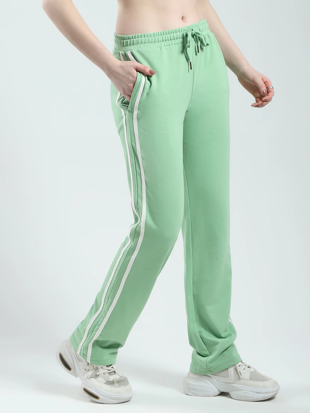 Women Green Solid Regular Fit Lower - Image 4