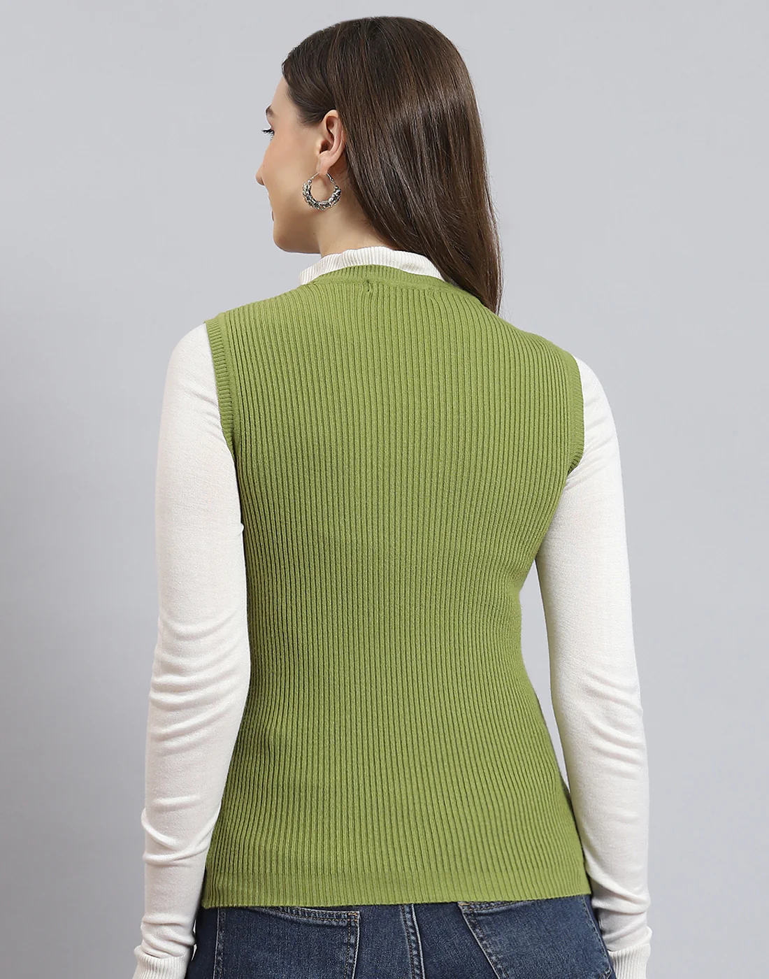 Women Green Solid Round Neck Sleeveless Sweater - Image 6