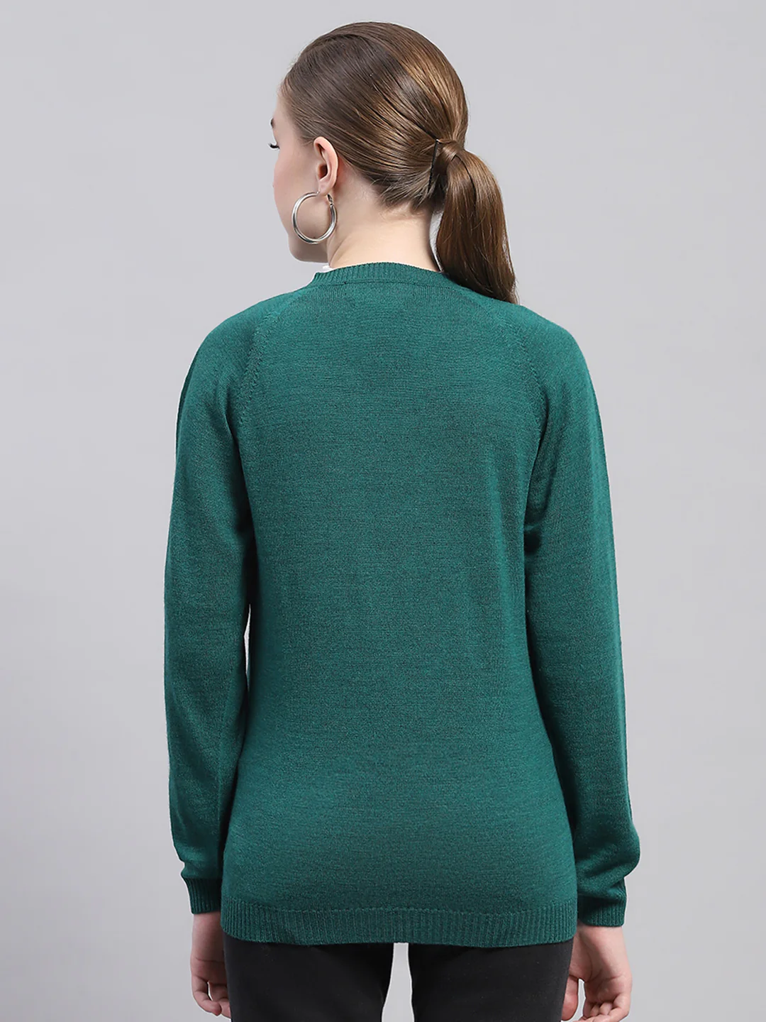 Women Green Solid V Neck Full Sleeve Cardigan - Image 5