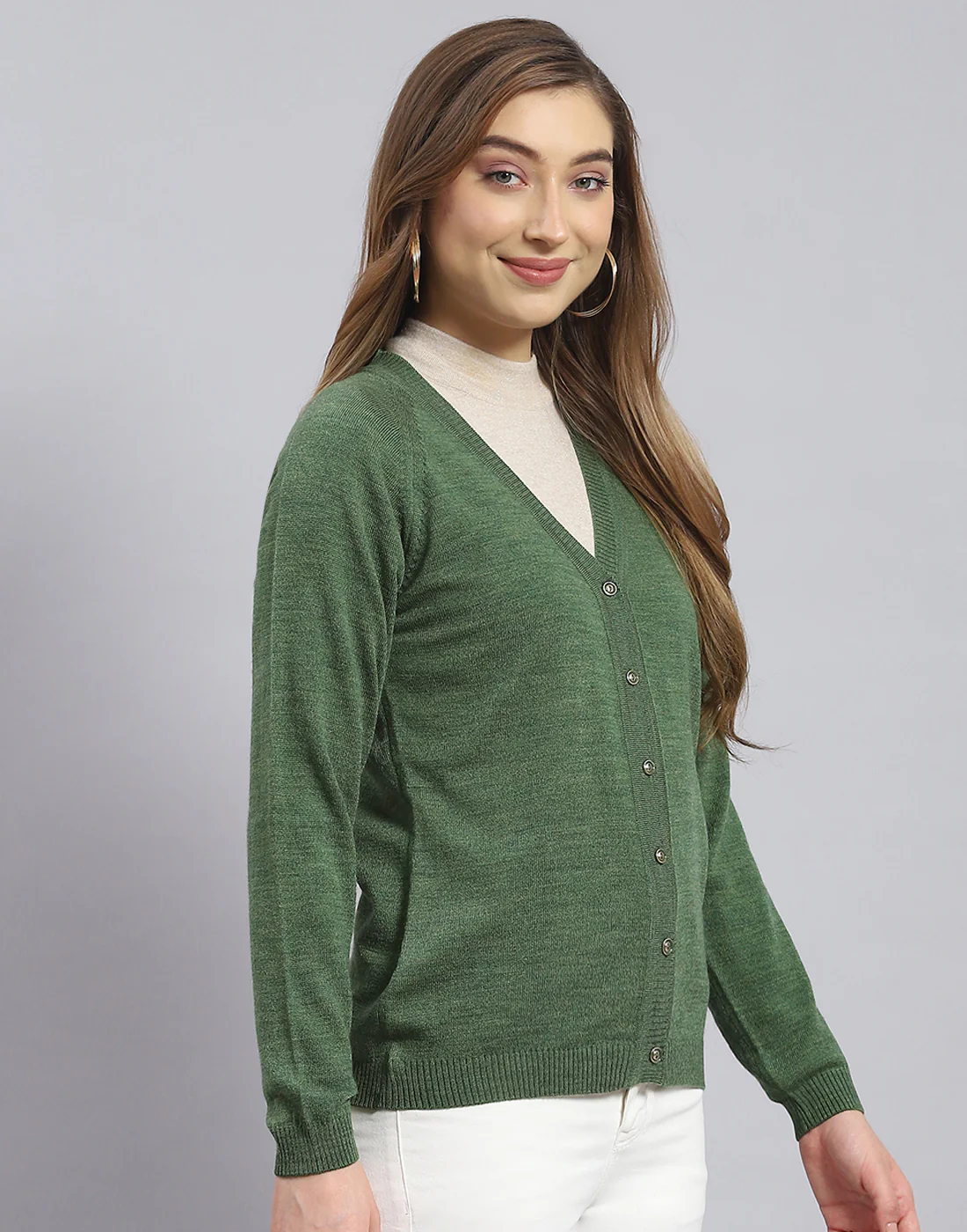 Women Green Solid V Neck Full Sleeve Sweater - Image 4