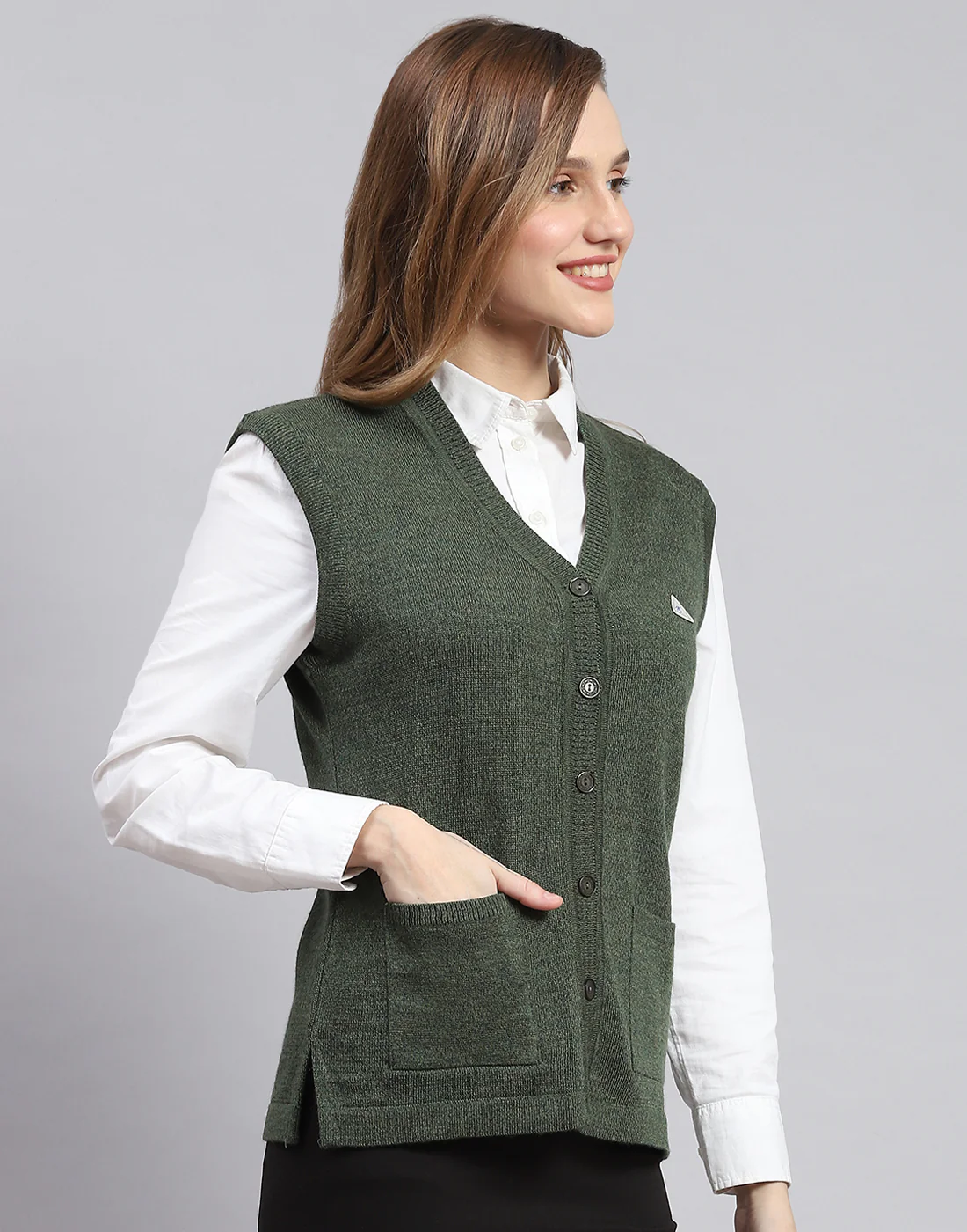 Women Green Solid V Neck Sleeveless Cardigans - Image 4