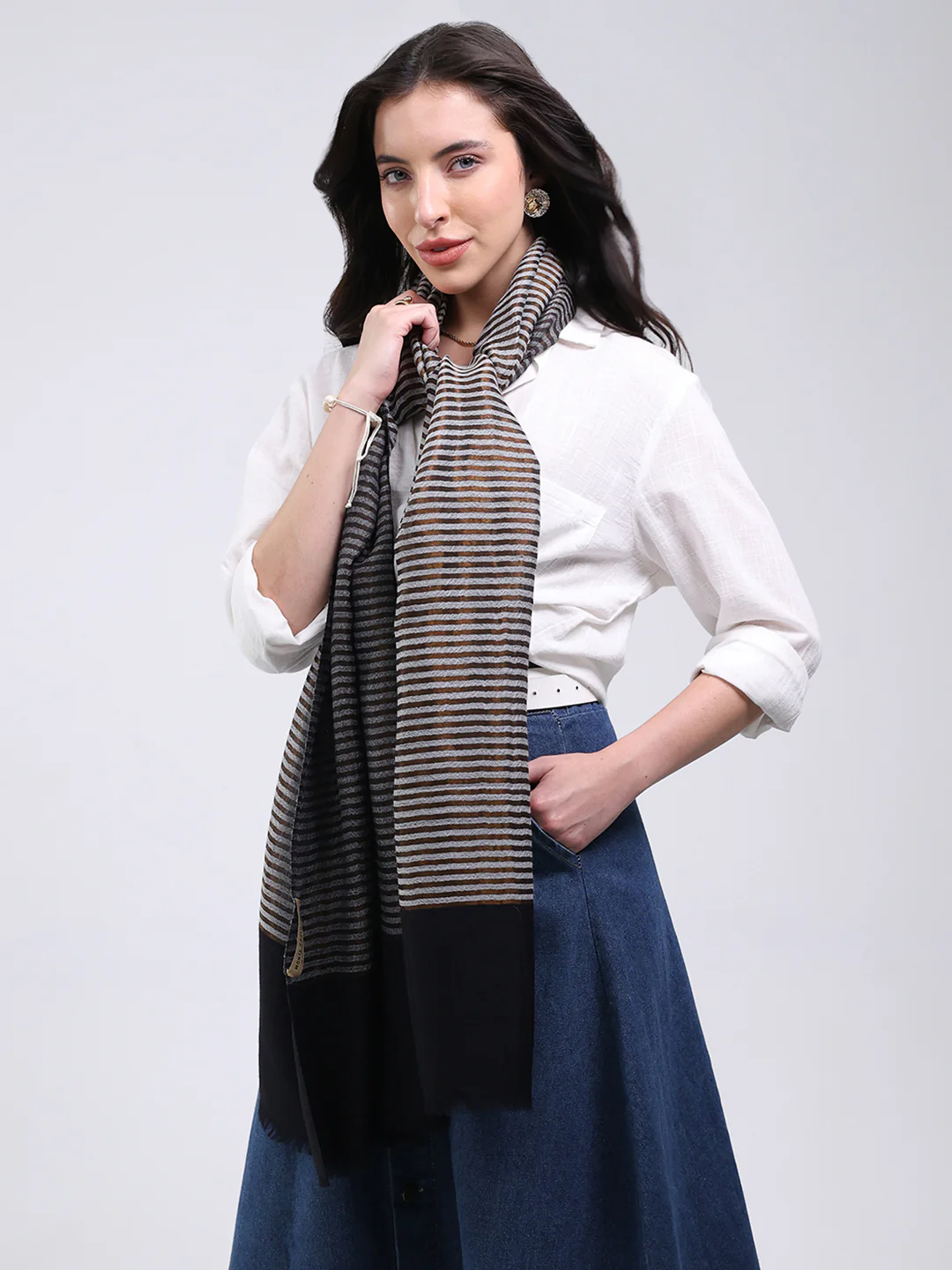 Women Grey & Black Solid Wool Blend Stole - Image 3