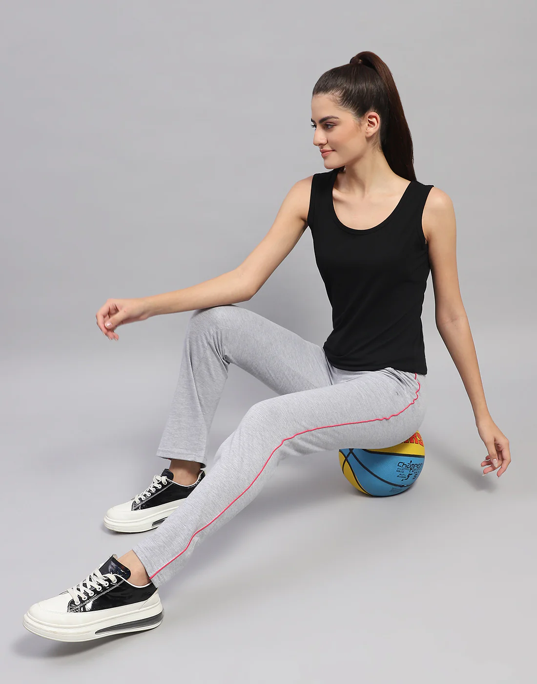 Women Grey Melange Solid Regular Fit Lower - Image 2