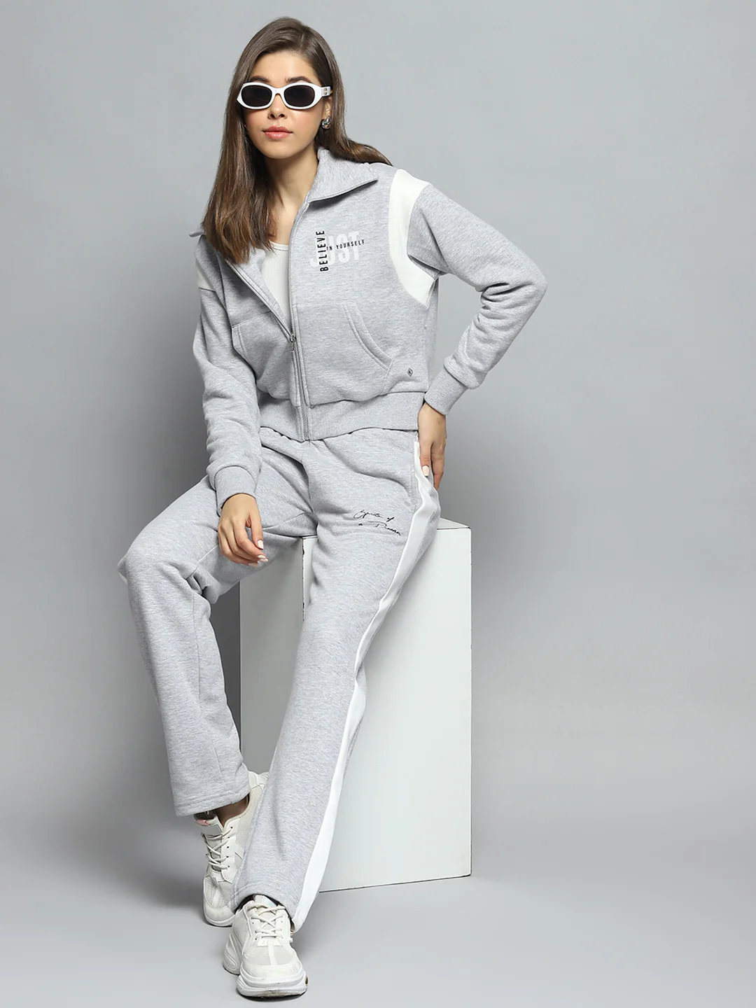 Women Grey Printed Collar Full Sleeve Tracksuit - Image 2