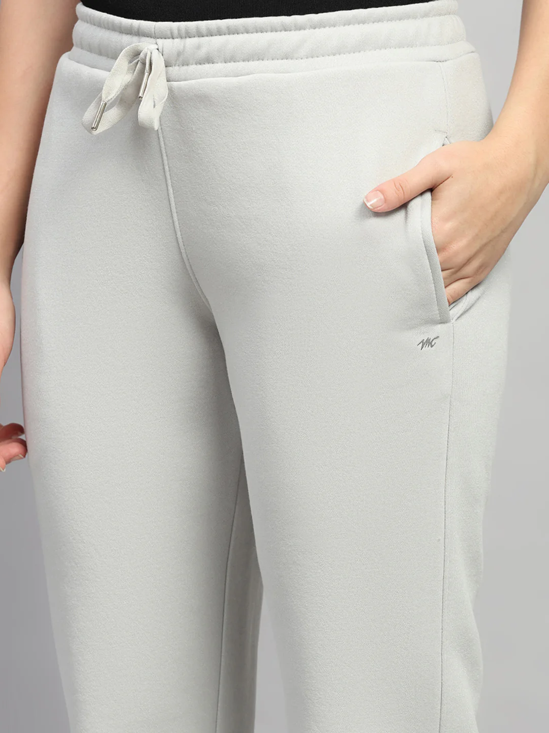Women Grey Printed Hooded Full Sleeve Winter Tracksuit - Image 9