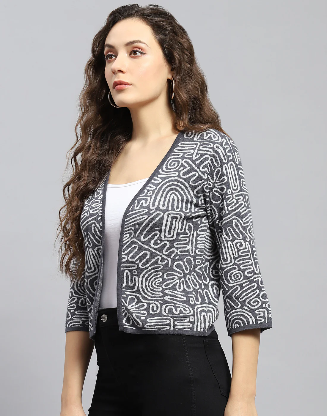 Women Grey Printed V Neck 3/4 Sleeve Shrug - Image 3