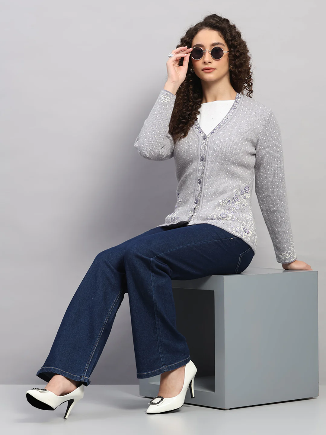 Women Grey Printed V Neck Full Sleeve Cardigan - Image 2