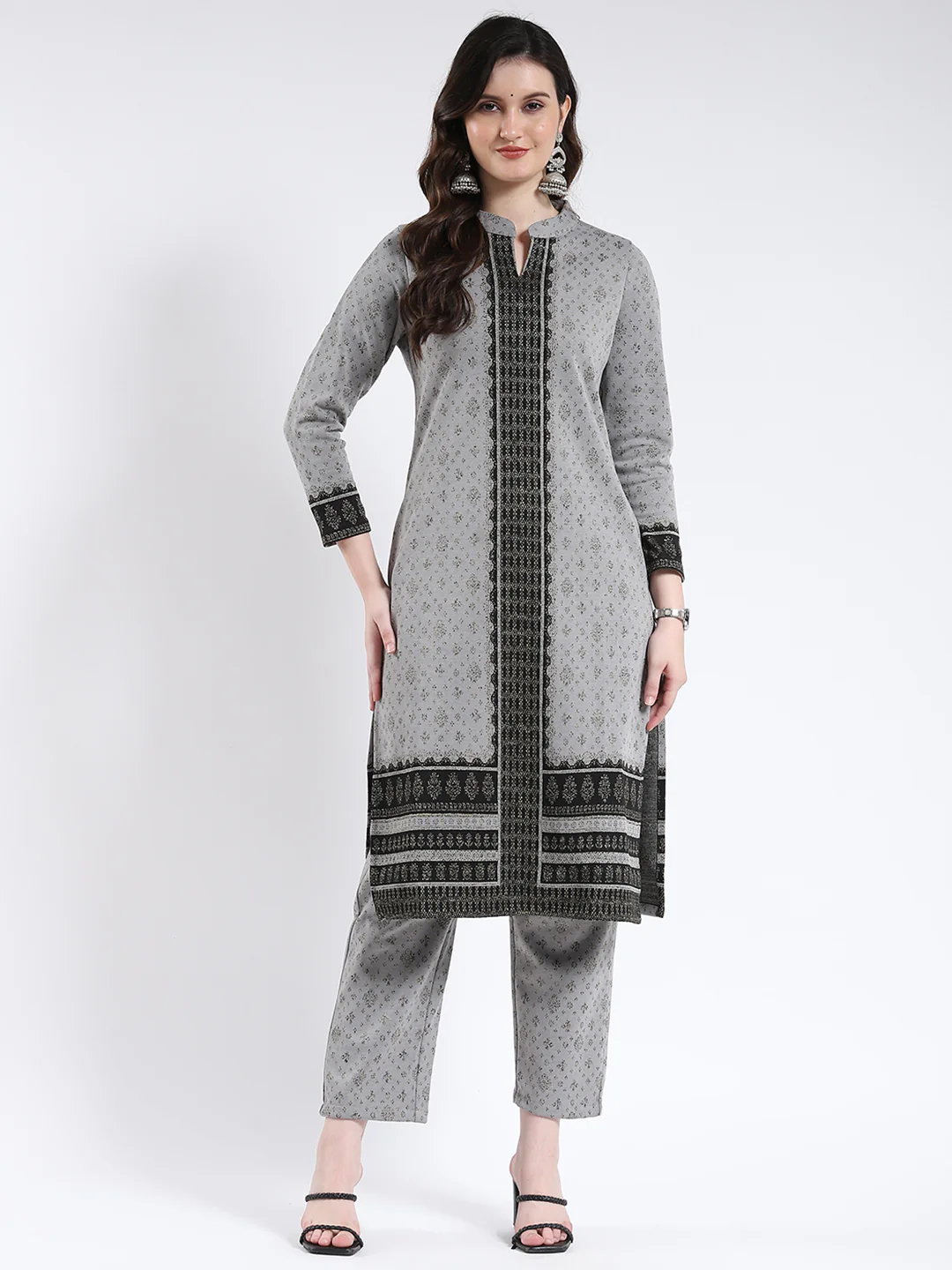 Women Grey Self Design Band Neck Full Sleeve Kurti Set for Winter - Image 3