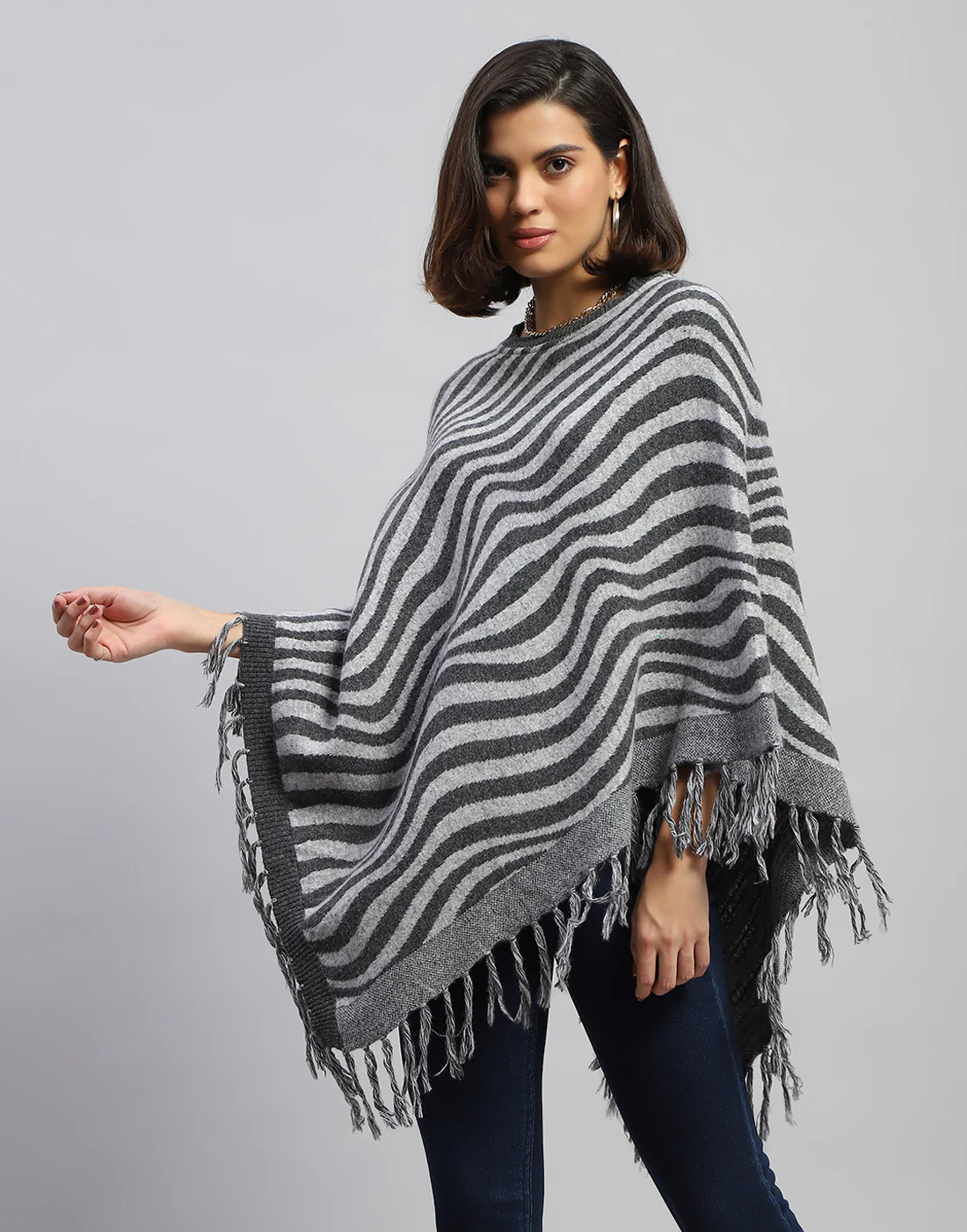 Women Grey Self Design Round Neck  Poncho - Image 3