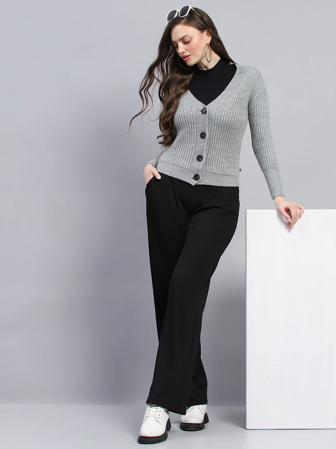 Women Grey Self Design V Neck Full Sleeve Cardigan - Image 2