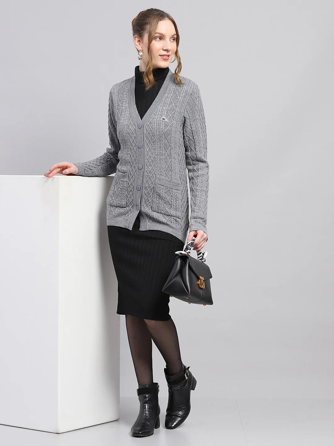 Women Grey Self Design V Neck Full Sleeve Cardigan - Image 2