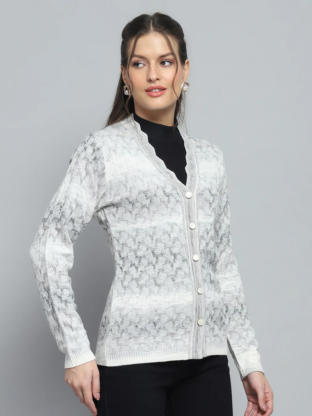 Women Grey Self Design V Neck Full Sleeve Cardigan - Image 4