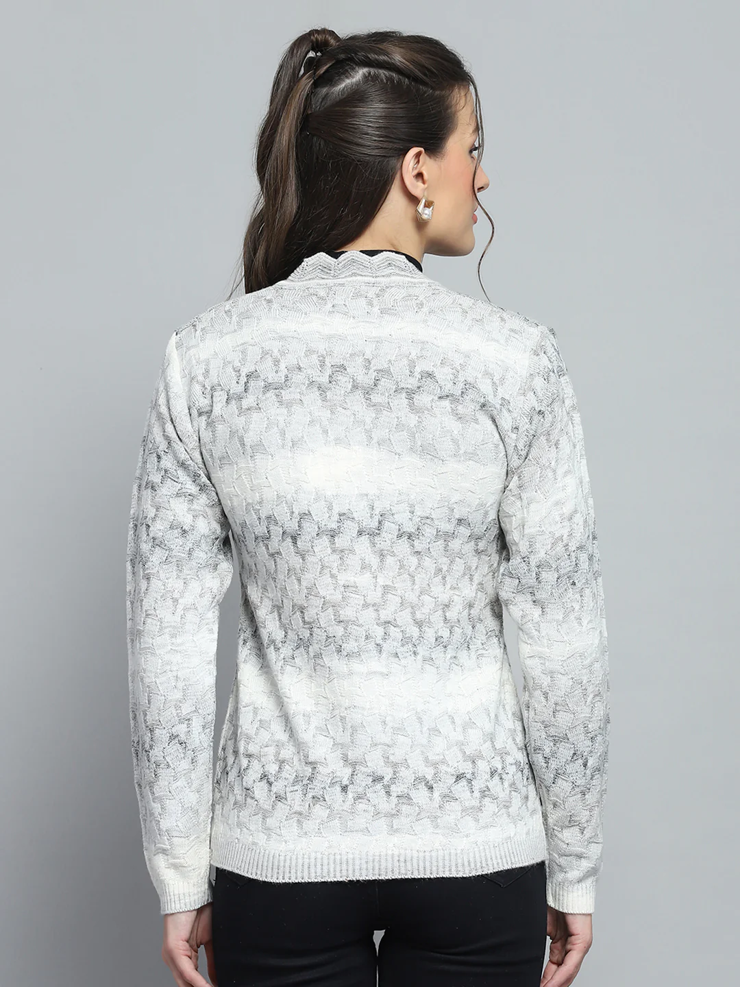 Women Grey Self Design V Neck Full Sleeve Cardigan - Image 5