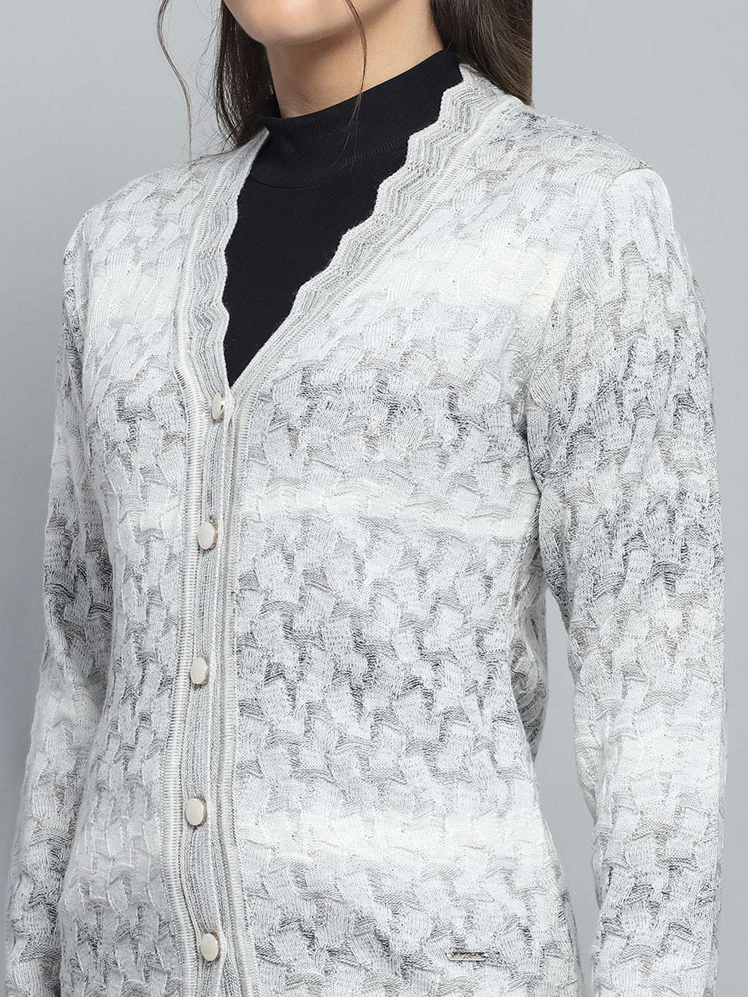 Women Grey Self Design V Neck Full Sleeve Cardigan - Image 6