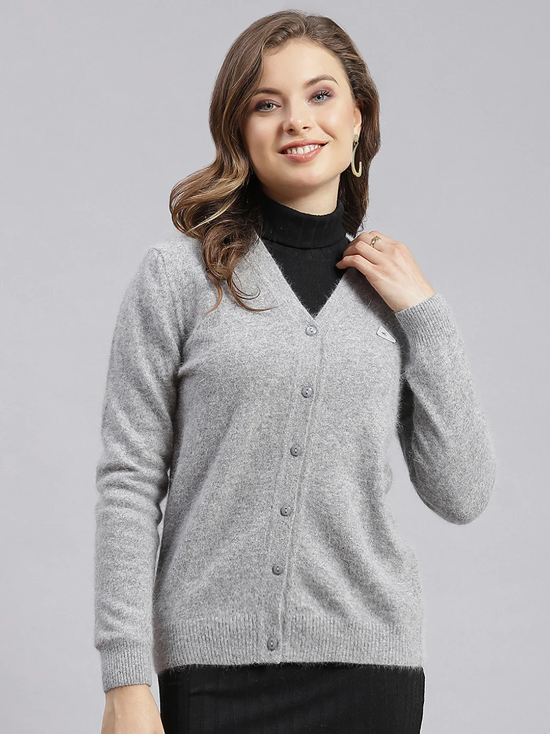 Women Grey Solid Angoora Cardigan - Image 2