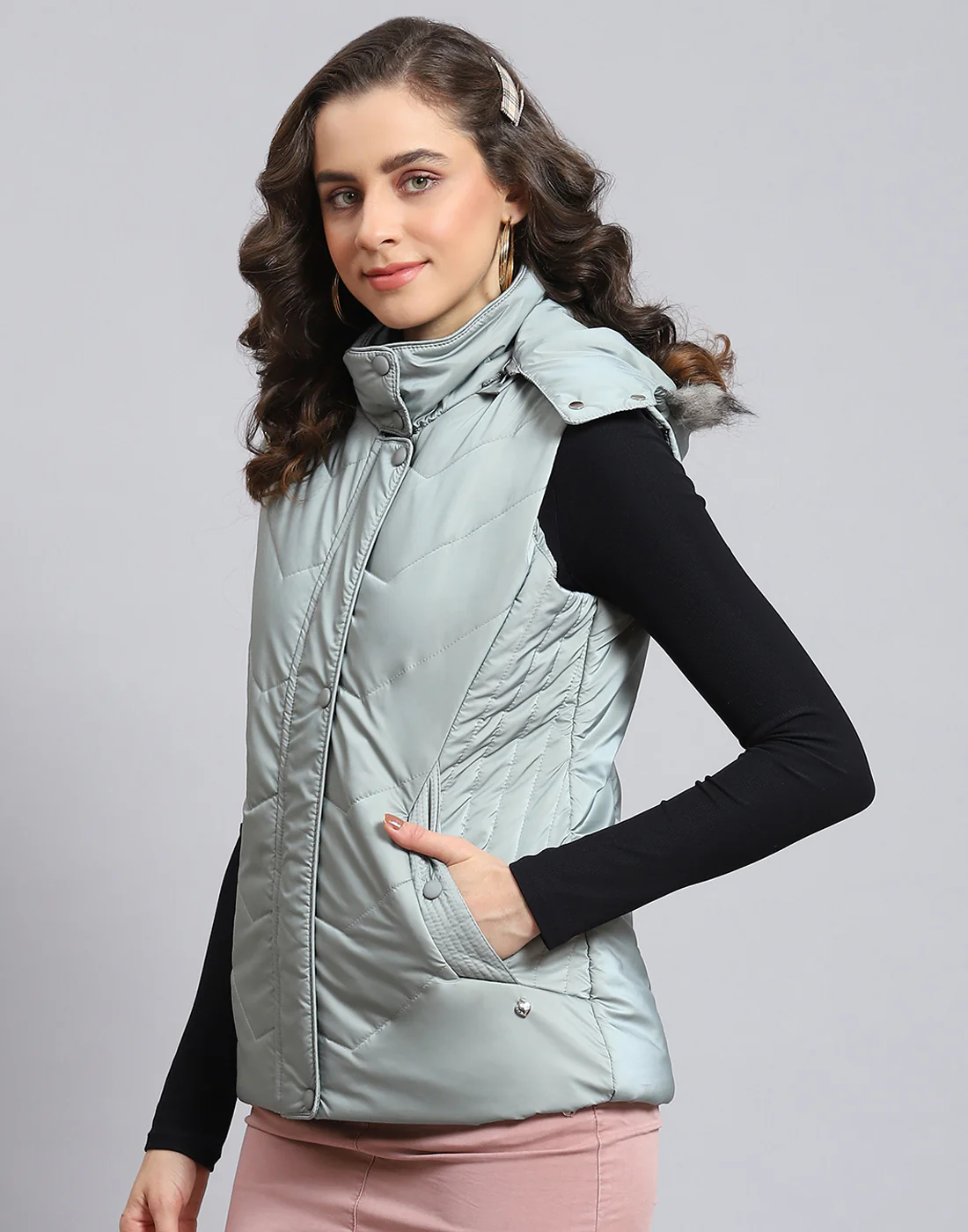 Women Grey Solid Hooded Sleeveless Jacket - Image 3