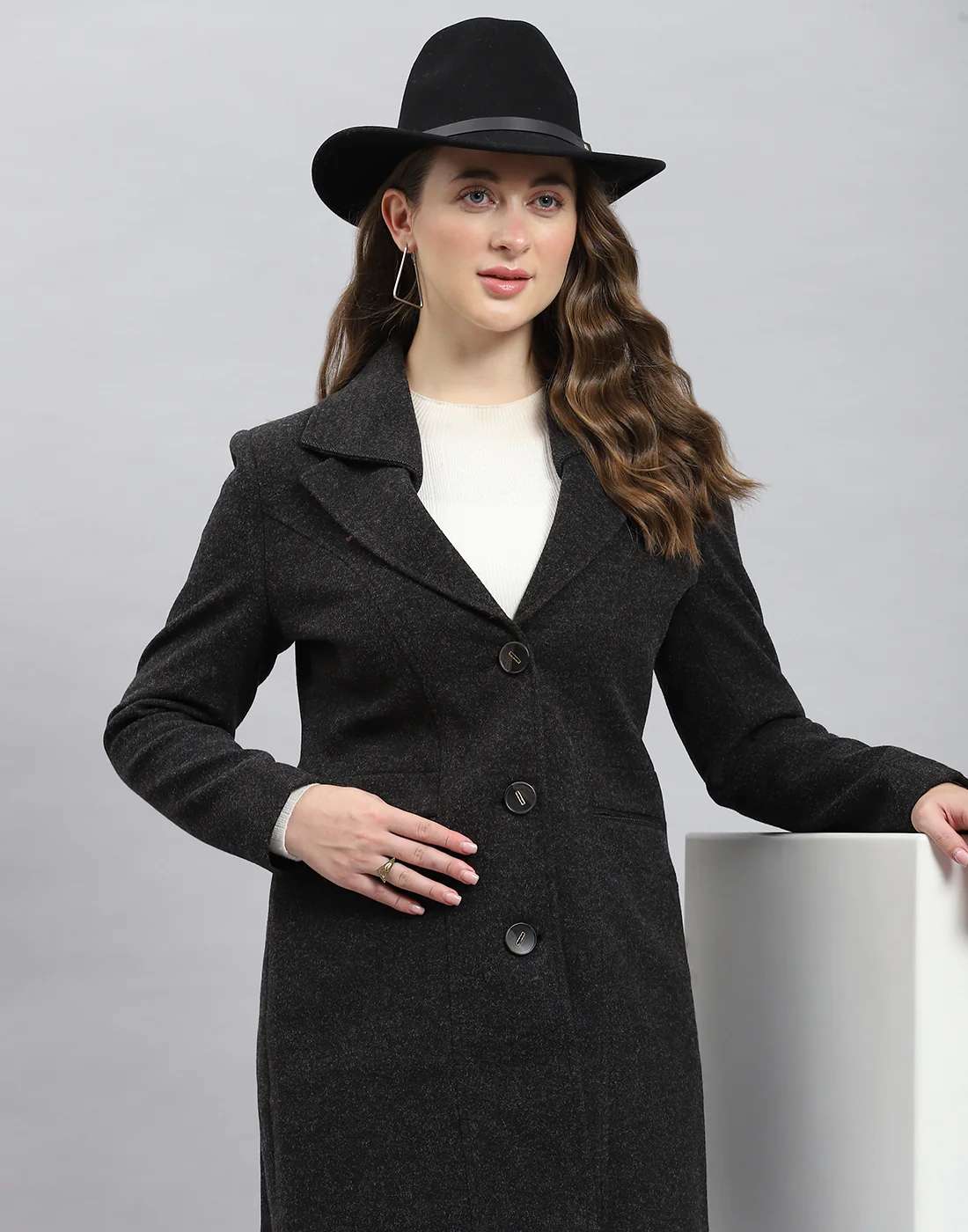Women Grey Solid Notch Lapel Collar Full Sleeve Coat - Image 6