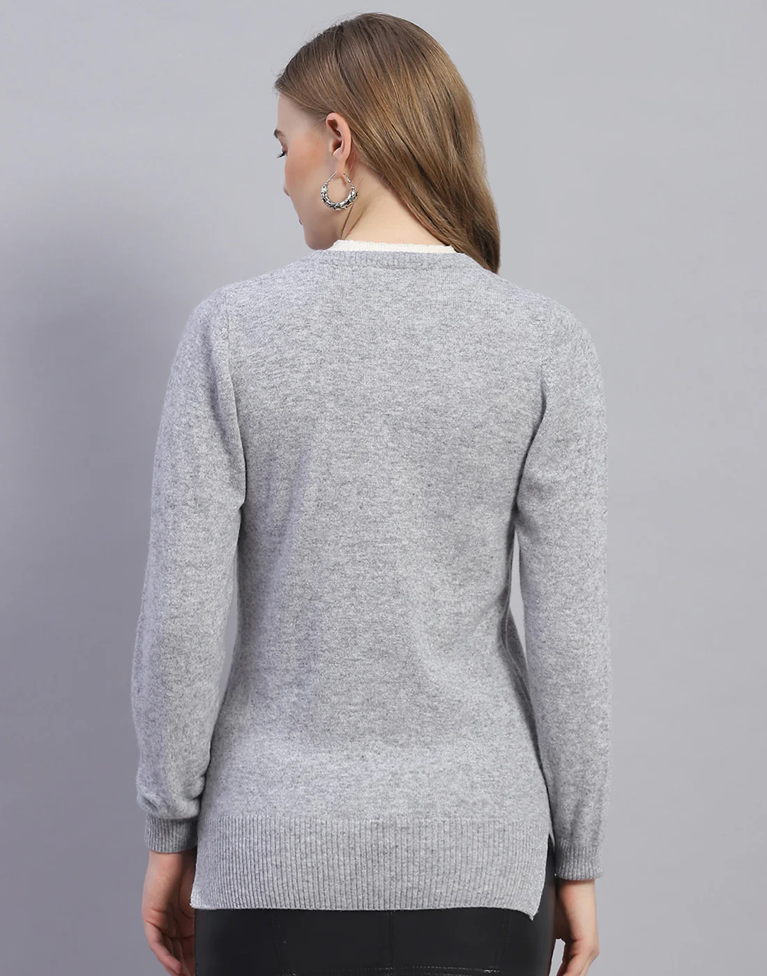 Women Grey Solid Round Neck Full Sleeve Cardigan - Image 5