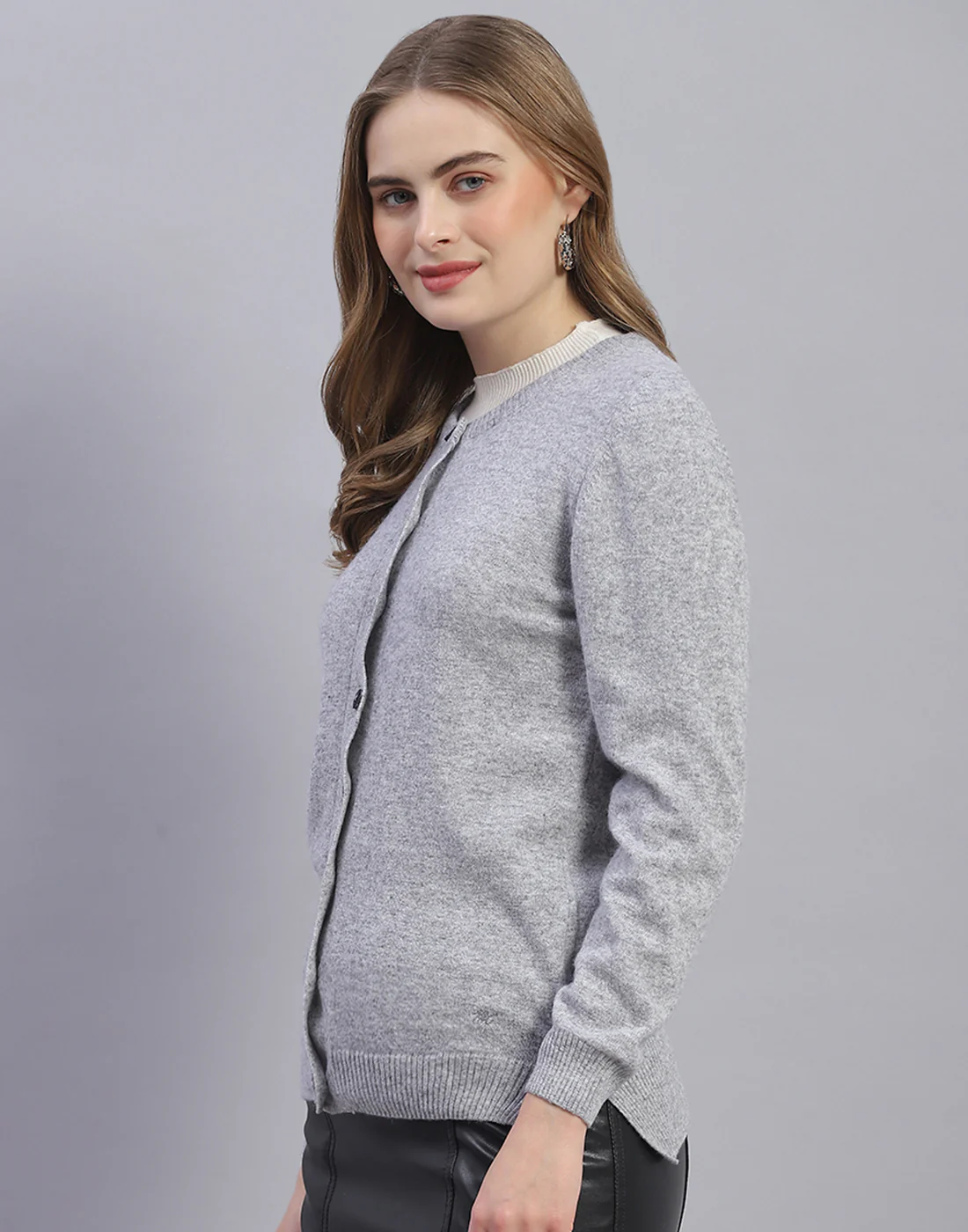 Women Grey Solid Round Neck Full Sleeve Cardigan - Image 4