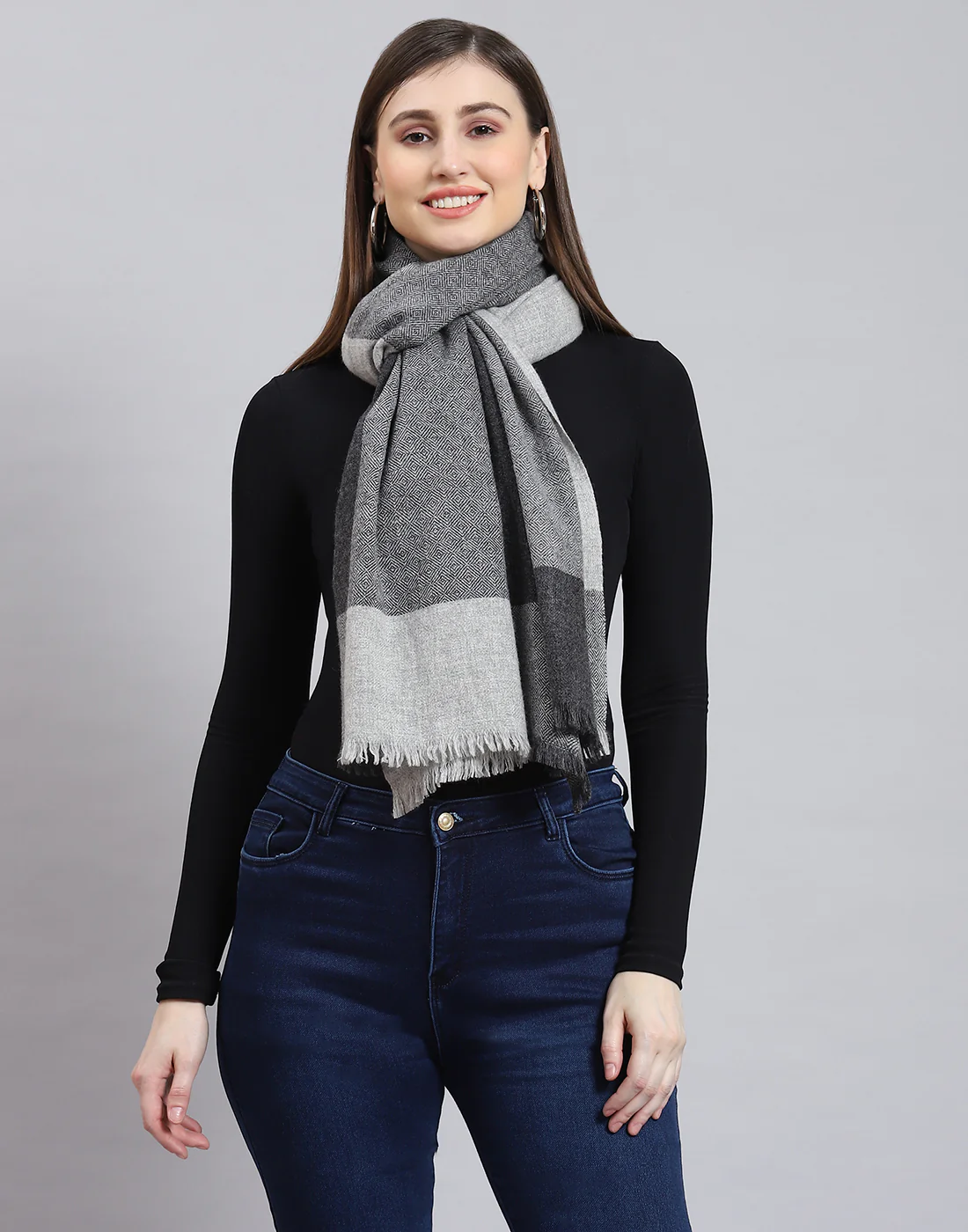 Women Grey Solid Stole - Image 3