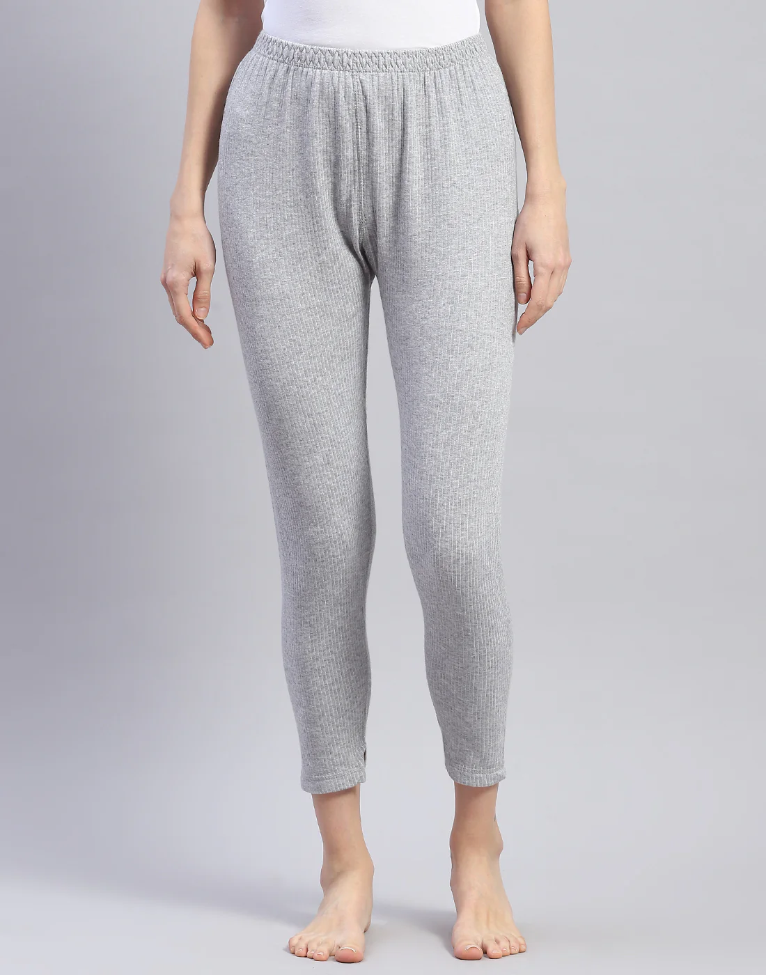 Women Grey Solid Thermal Lower - Image 2