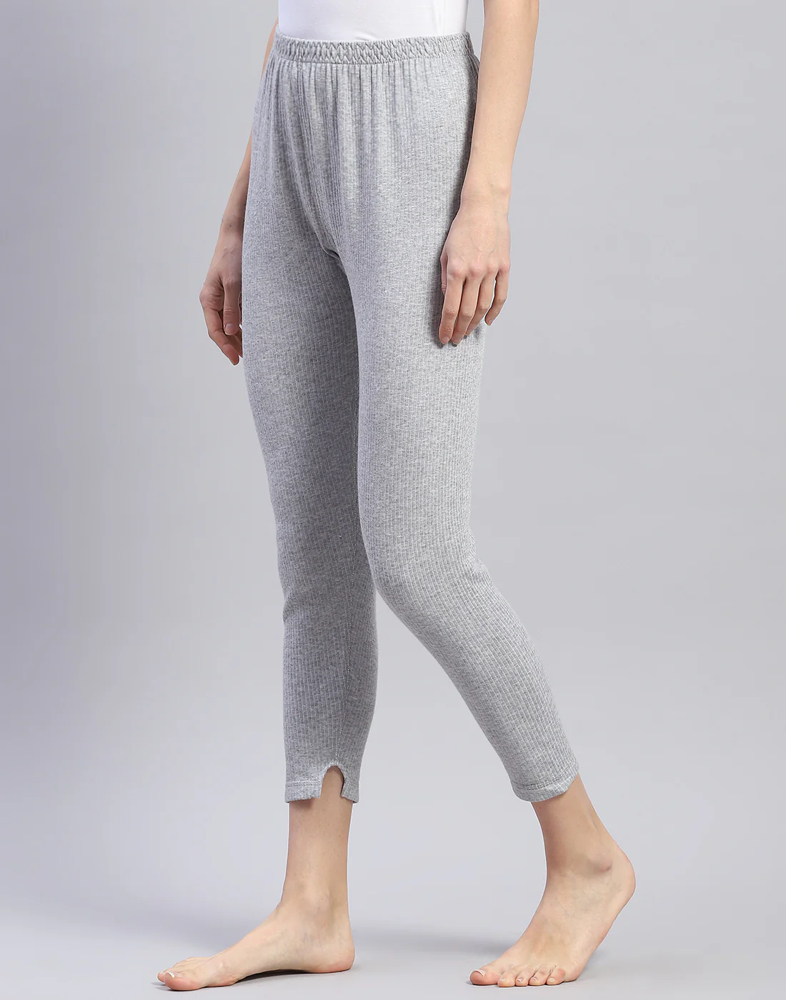 Women Grey Solid Thermal Lower - Image 3
