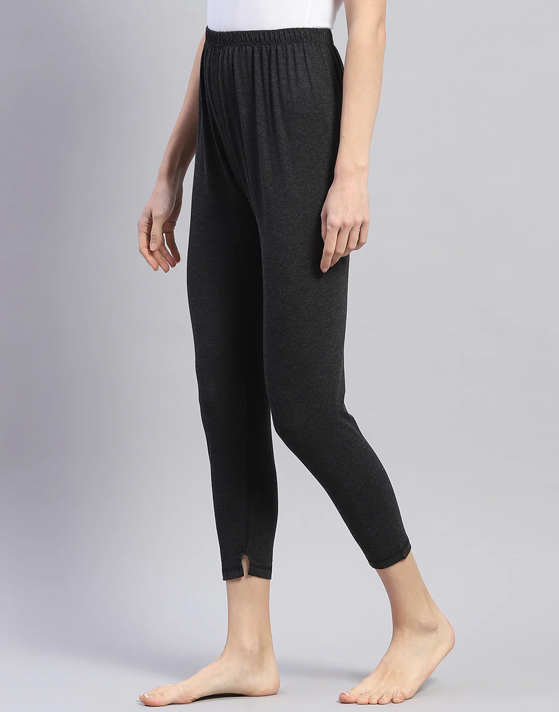 Women Grey Solid Thermal Lower - Image 3