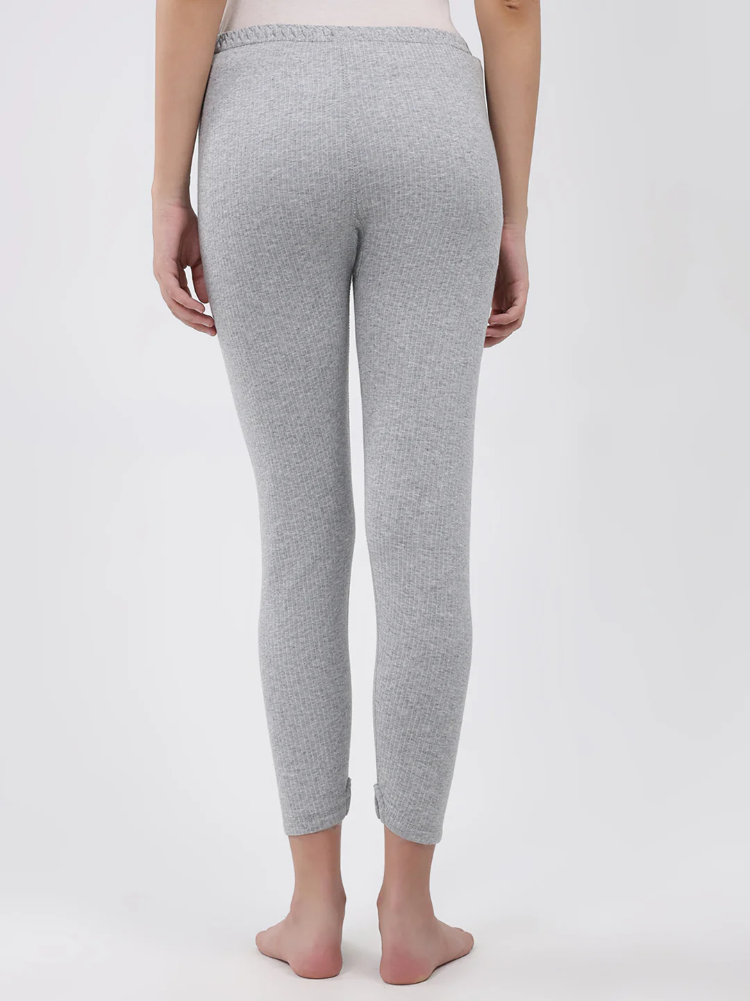 Women Grey Solid Thermal Lower - Image 5