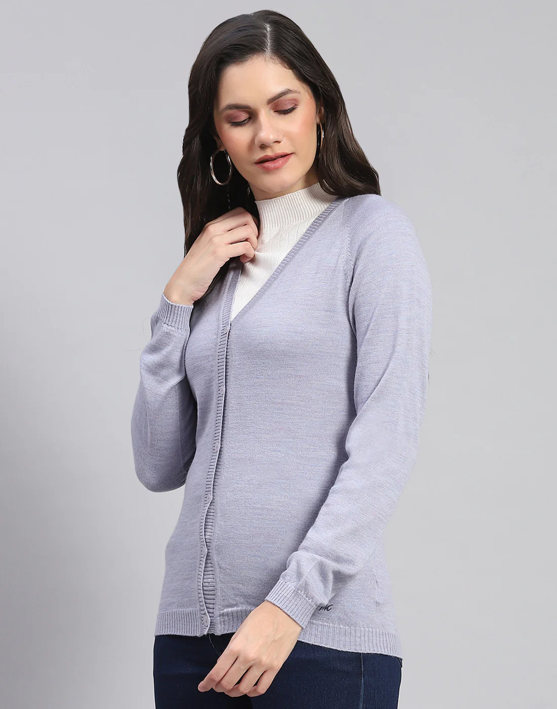 Women Grey Solid V Neck Full Sleeve Cardigan - Image 3