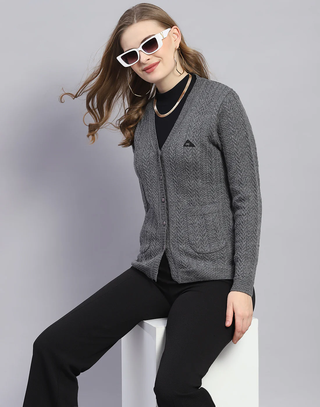 Women Grey Solid V Neck Full Sleeve Cardigan - Image 6