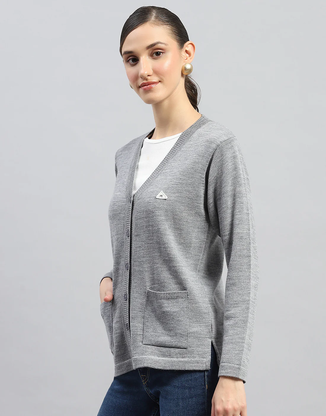 Women Grey Solid V Neck Full Sleeve Cardigan - Image 3