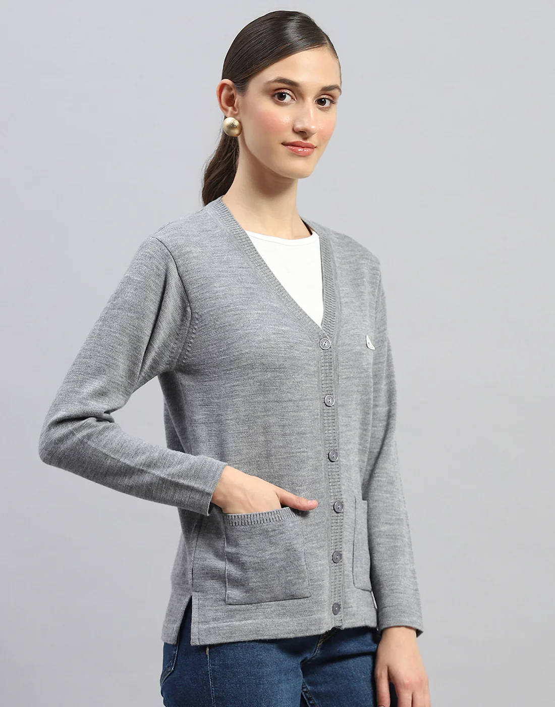 Women Grey Solid V Neck Full Sleeve Cardigan - Image 4