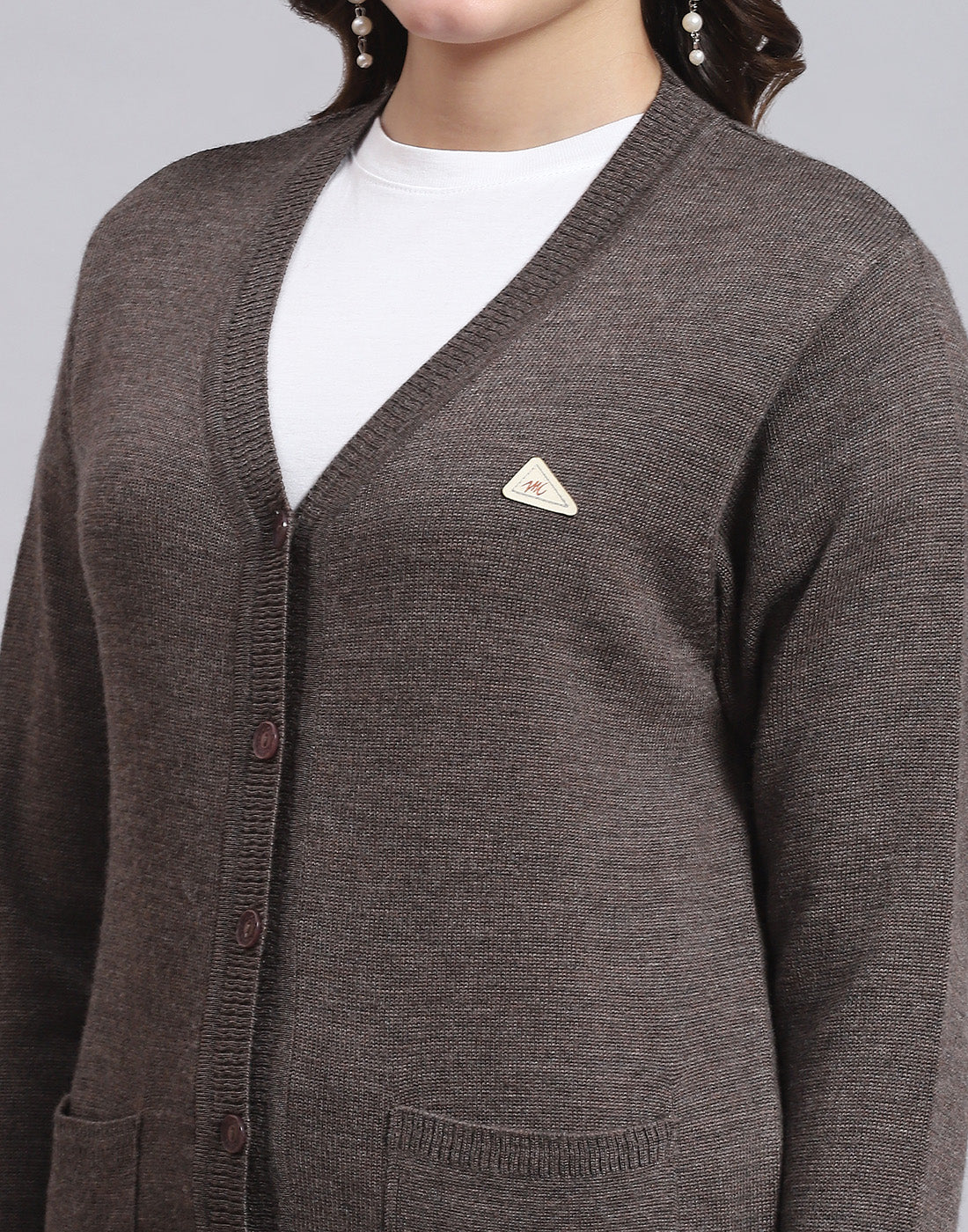 Women Grey Solid V Neck Full Sleeve Sweater - Image 7