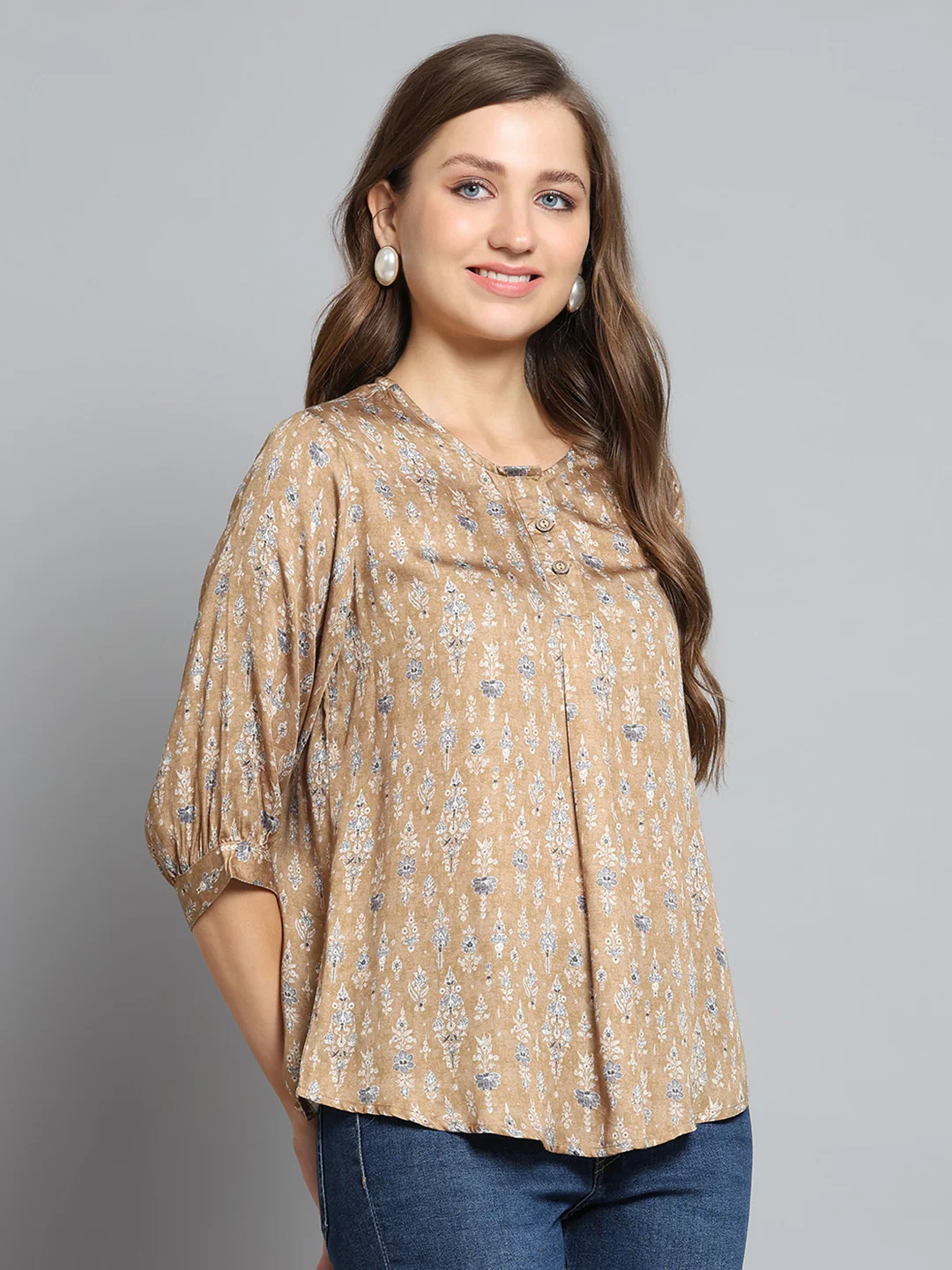 Women Khaki Printed Round Neck 3/4th Sleeve Top - Image 4
