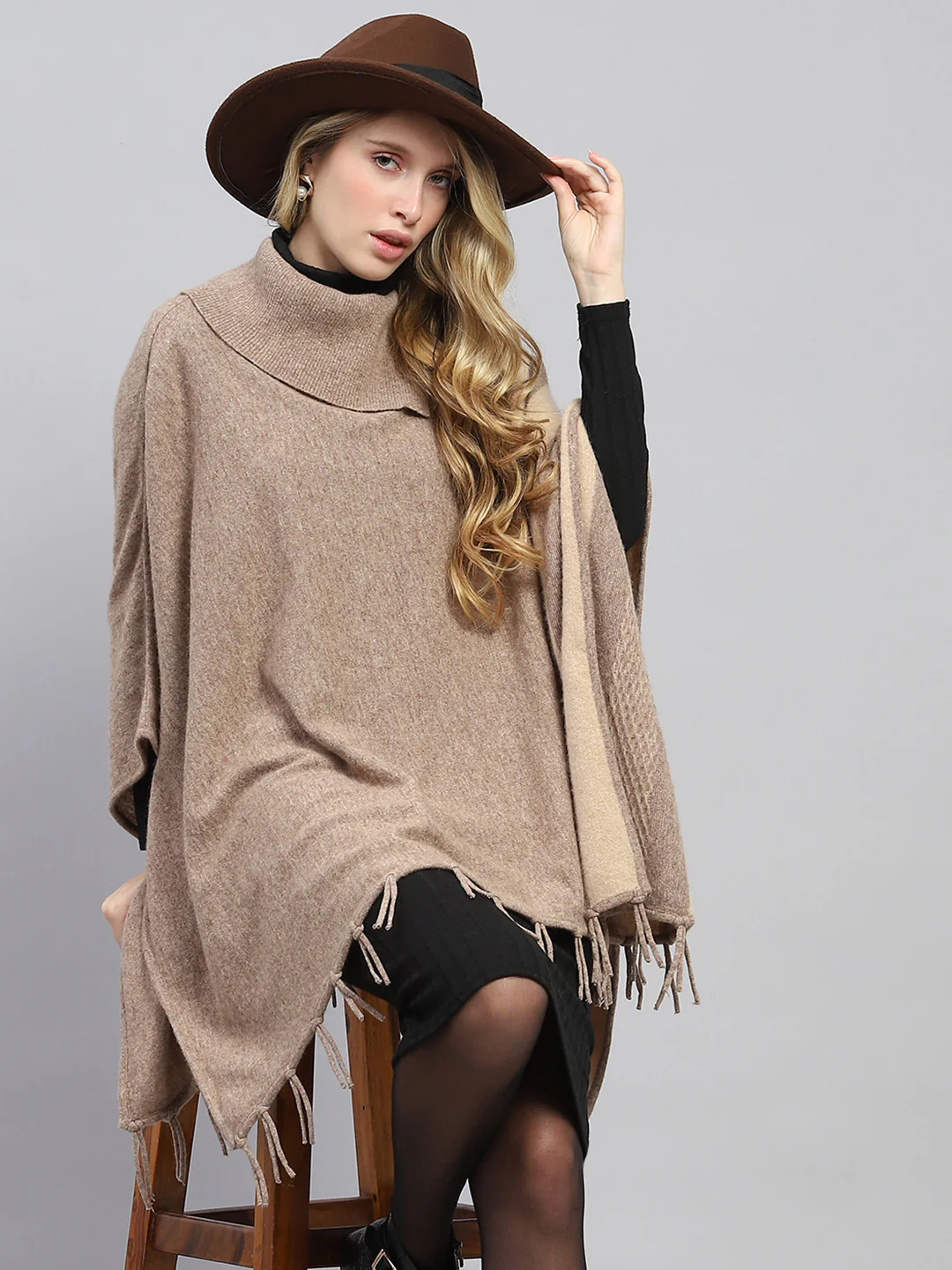 Women Khaki Solid Poncho - Image 6