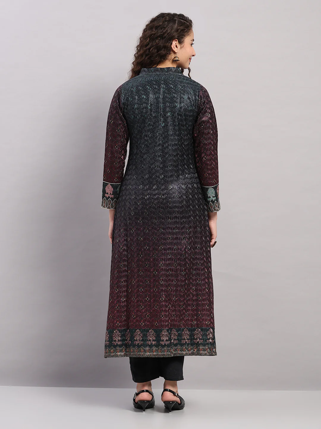 Women Maroon Printed Round Neck Full Sleeve Kurti Set for Winter - Image 6