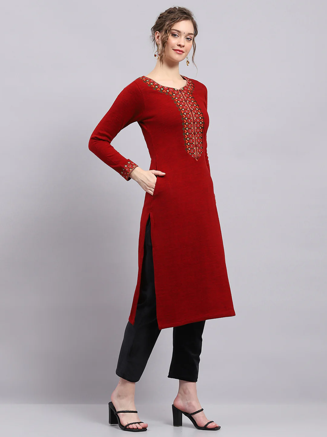 Women Maroon Printed Round Neck Full Sleeve Winter Kurti - Image 4
