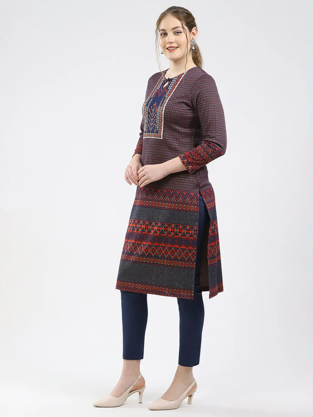 Women Maroon Printed Round Neck Full Sleeve Winter Kurti - Image 3