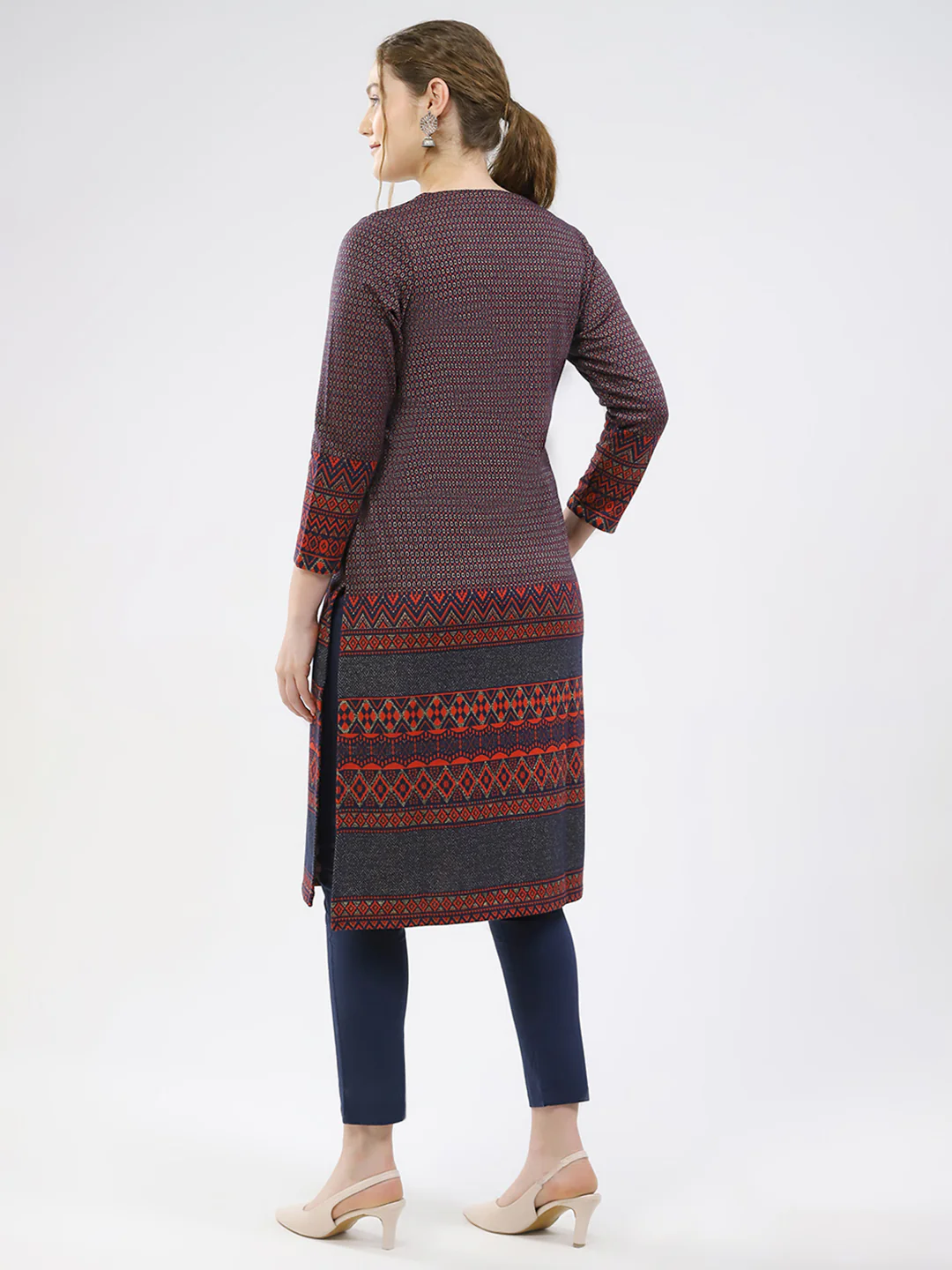Women Maroon Printed Round Neck Full Sleeve Winter Kurti - Image 5