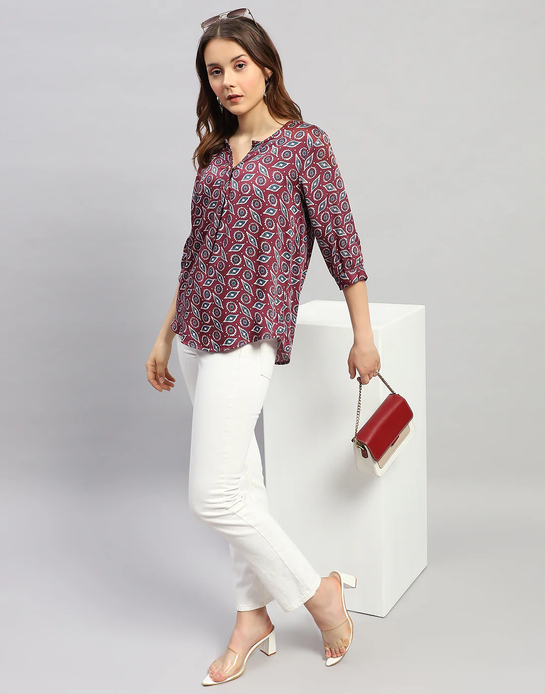 Women Maroon Printed V Neck 3/4 Sleeve Top - Image 2