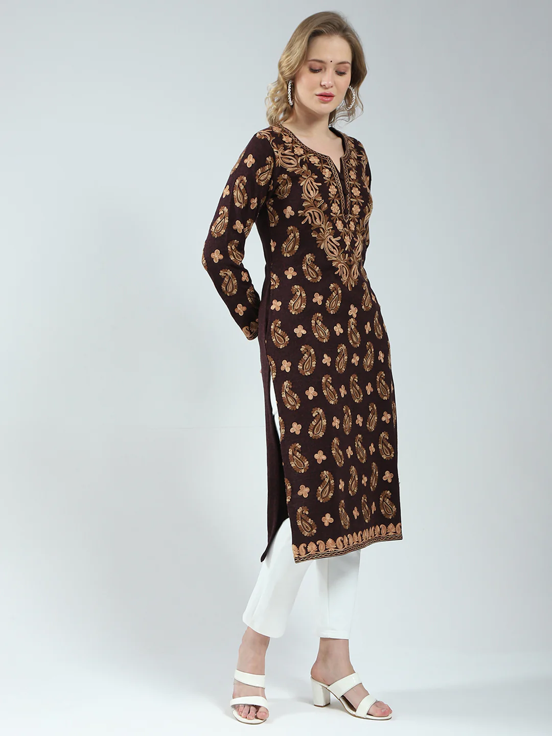 Women Maroon Printed V Neck Full Sleeve Winter Kurti - Image 4