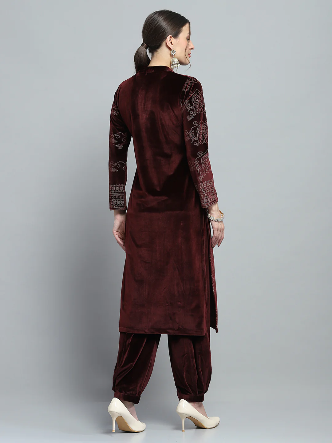 Women Maroon Self Design Round Neck Full Sleeve Kurti Set for Winter - Image 2