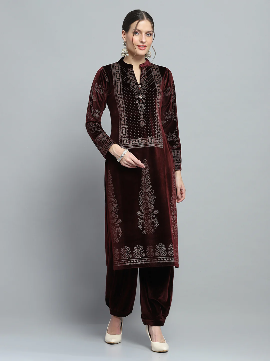 Women Maroon Self Design Round Neck Full Sleeve Kurti Set for Winter - Image 3