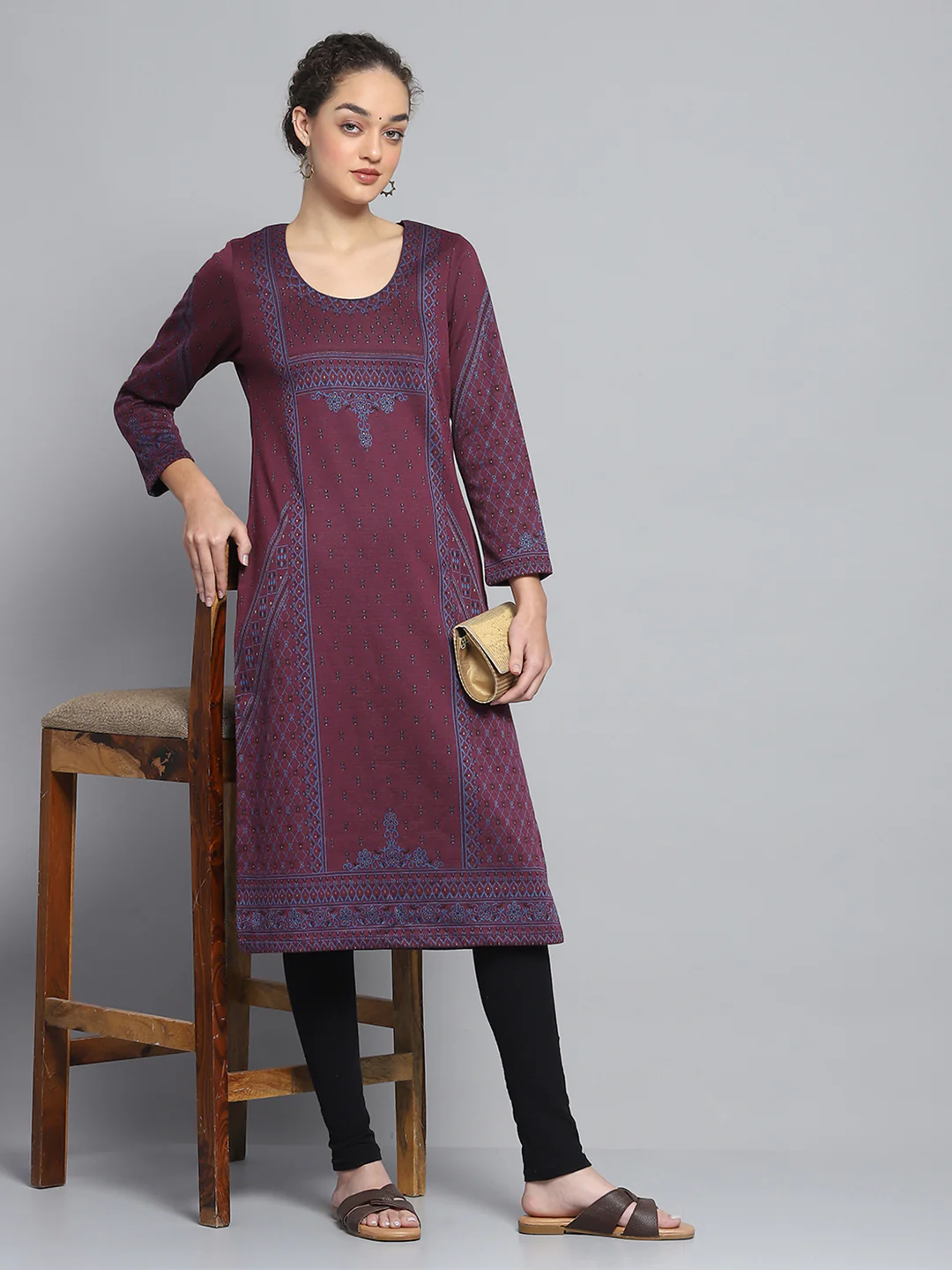 Women Maroon Self Design Round Neck Full Sleeve Winter Kurti - Image 2
