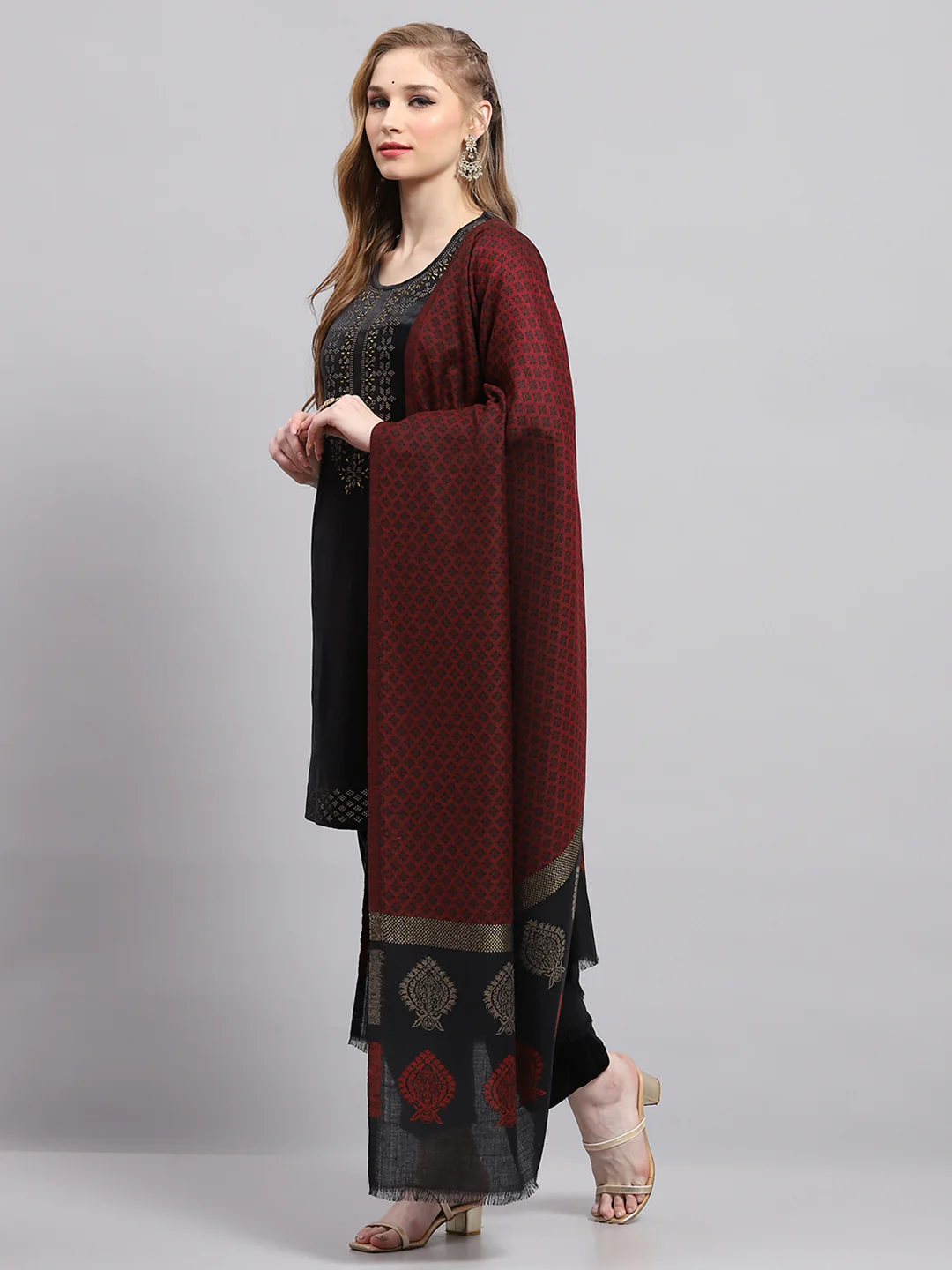 Women Maroon Self Design Shawl - Image 3